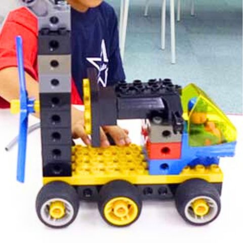 ブロック・ビルダーⅡ授業例「はたらくくるま」のイメージ